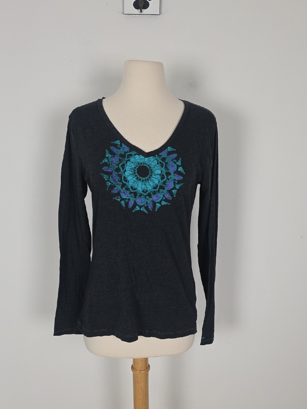 Columbia Black Long Sleeve V-Neck Top with Blue Teal Mandala